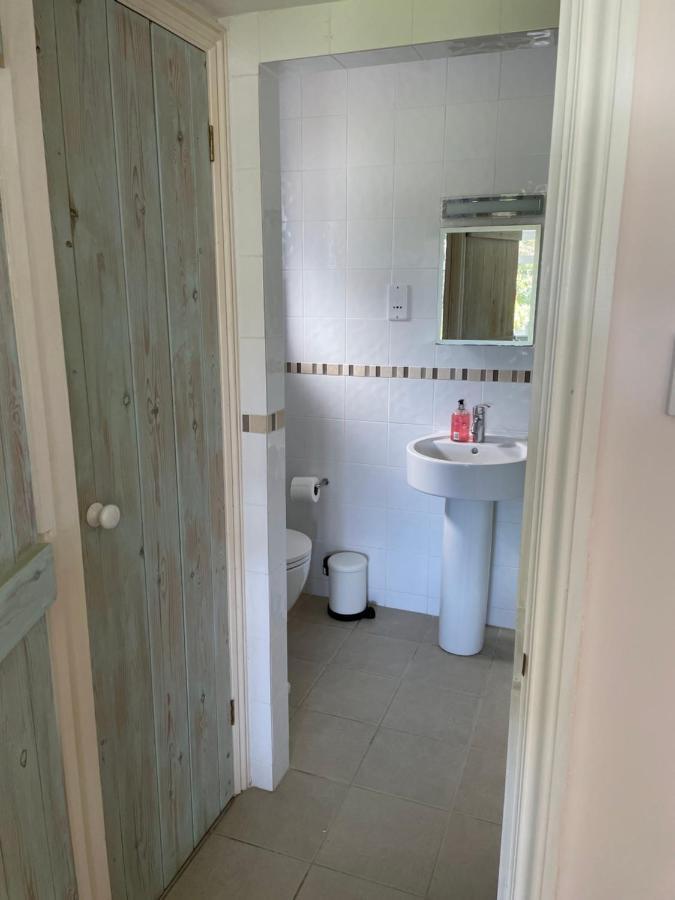 מילפורד און סי Cliff Top Garden Room מראה חיצוני תמונה