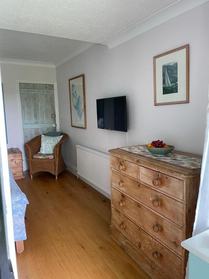 מילפורד און סי Cliff Top Garden Room מראה חיצוני תמונה